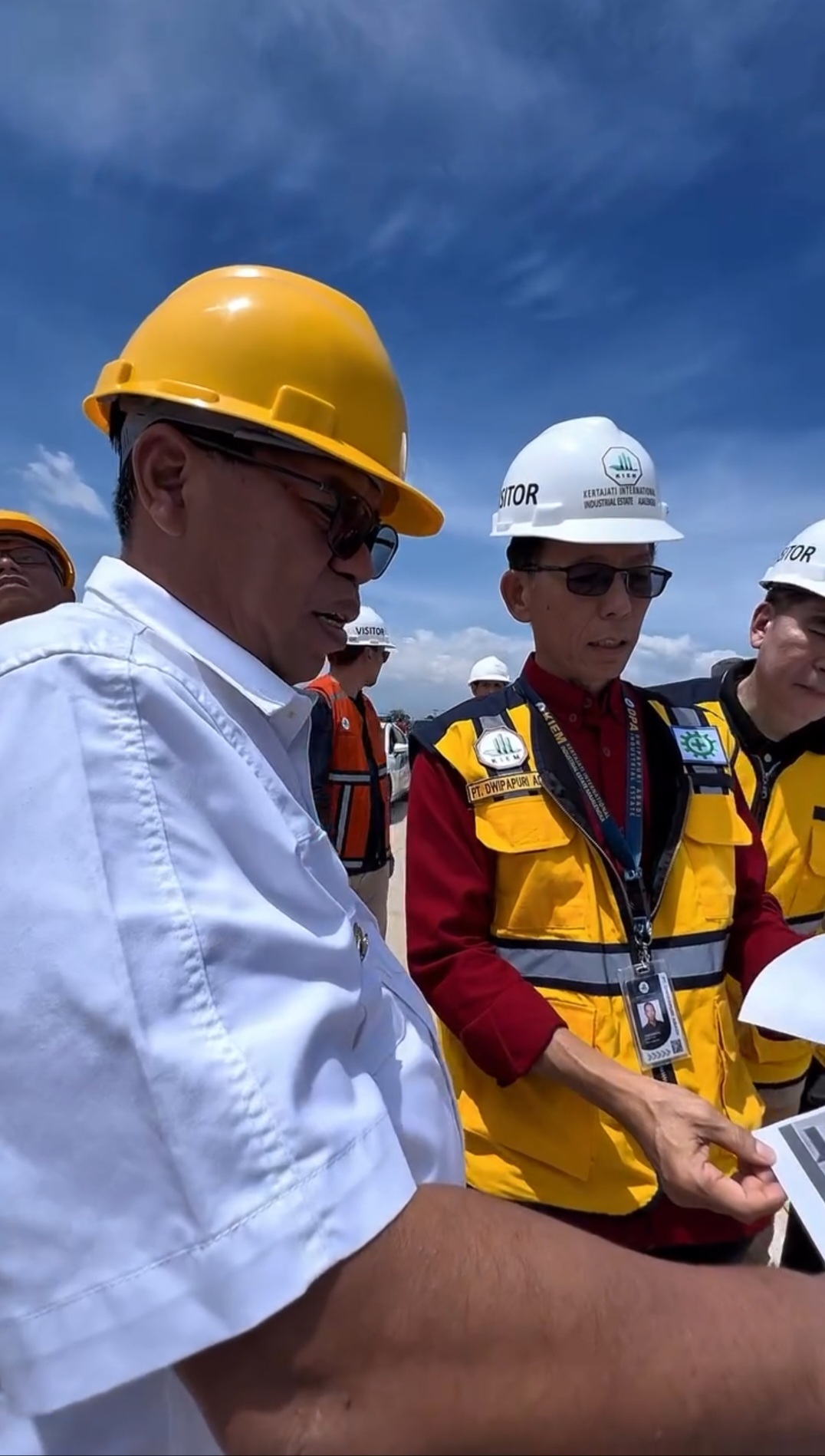 Screenshot_20250423_185255_Video Player